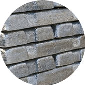 Aluminum refractory brick